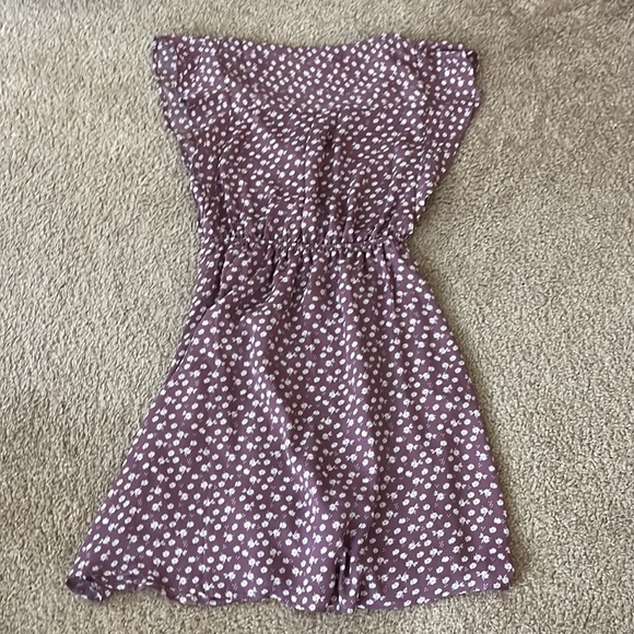 Lilac and white floral dress with v-neck and flutter sleeve - Picture 5 of 5